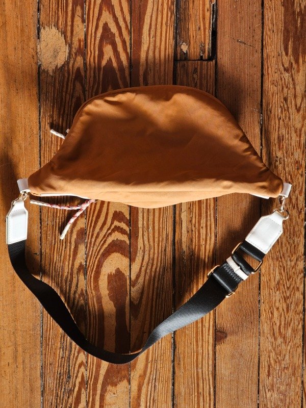 Producto - Riñonera Isadora Camel - 3