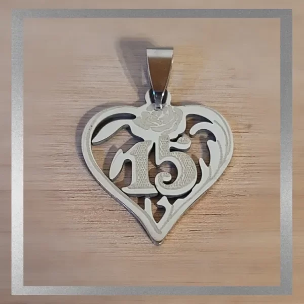 Producto - Dije 15 años corazon