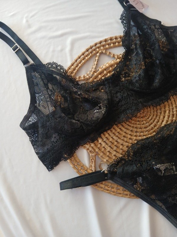 Producto - Conjunto encaje con aro negro T.100