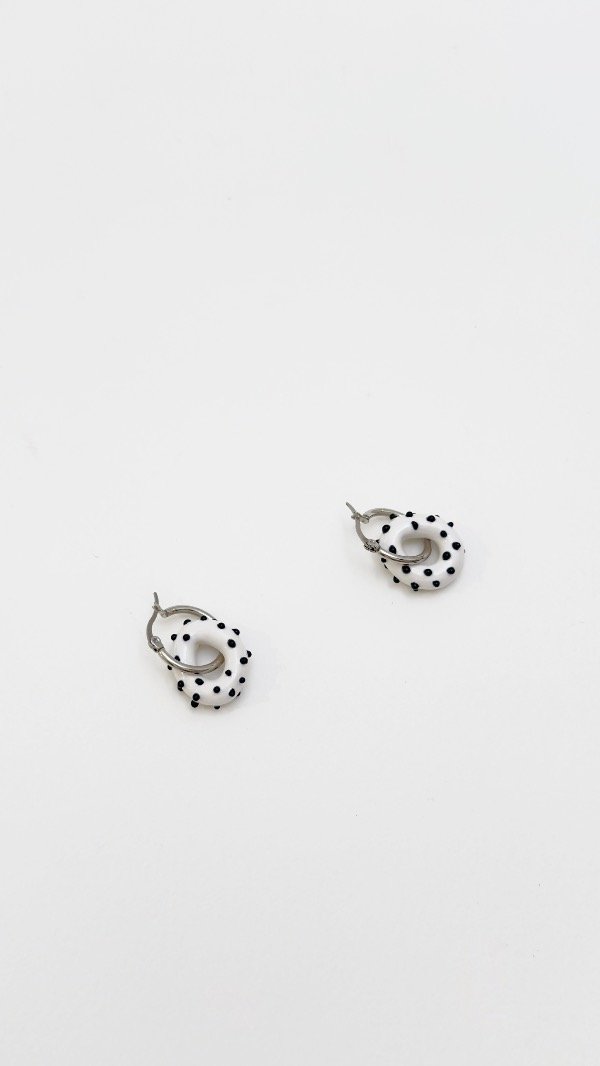Producto - Argolla textura blanco y negro
