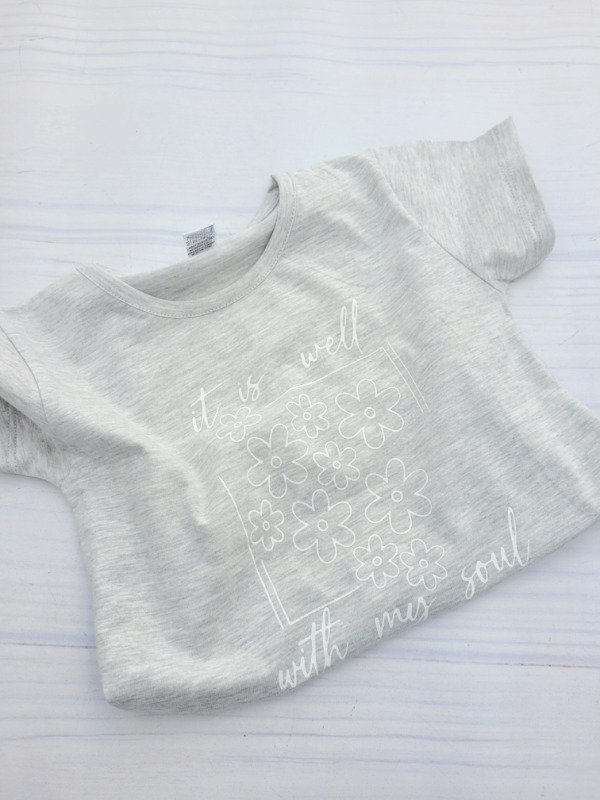 Producto - REMERA FLORCITAS GRIS - TRANSFERENCIA 8.925