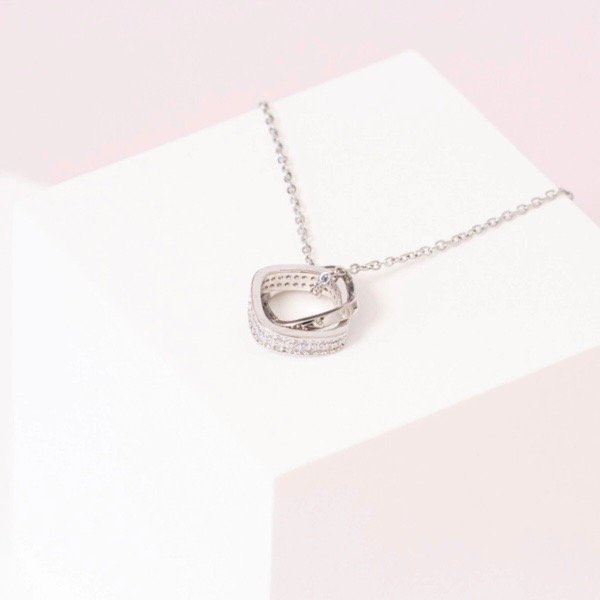 Producto - Collar Every Dije Geométrico y Micro Strass