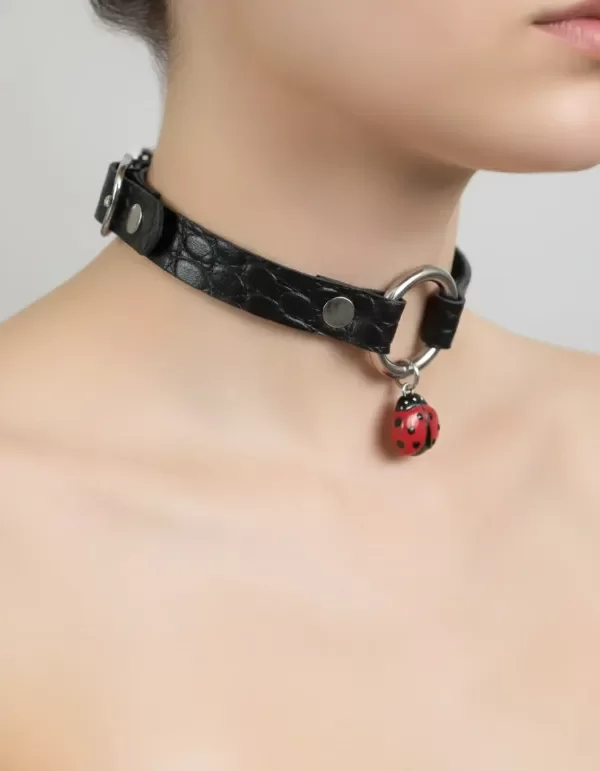 Producto - Choker escarabajo