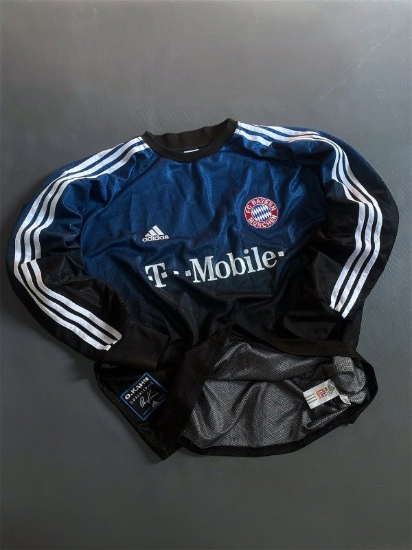 Producto - Bayer Múnich kit arquero 2002 - Dorsal #1 Oliver Kahn
