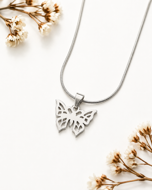 Producto - Collar de Acero con Dije Mariposa - 3