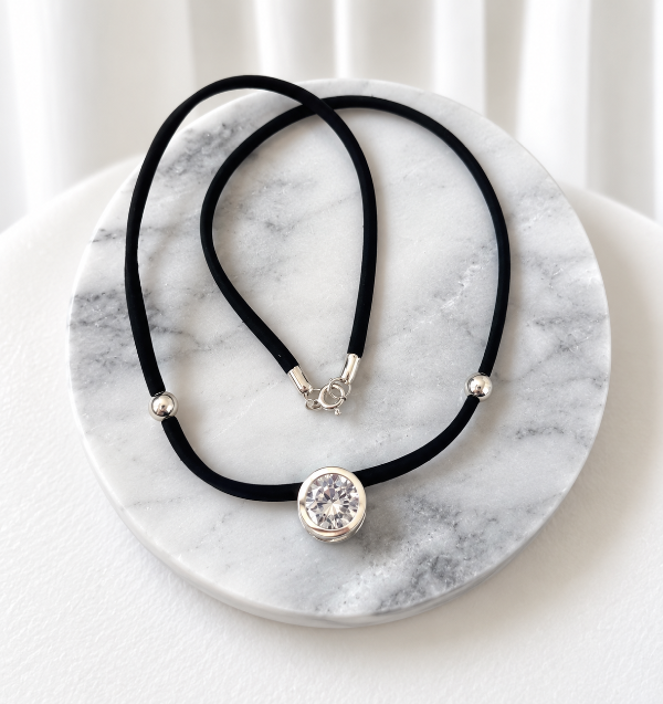 Producto - Chokers Gamuza con dije susano plata925 - 1