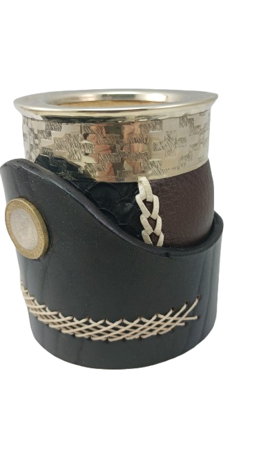 Producto - Mate cuero de pescado negro y  vacuno marrón