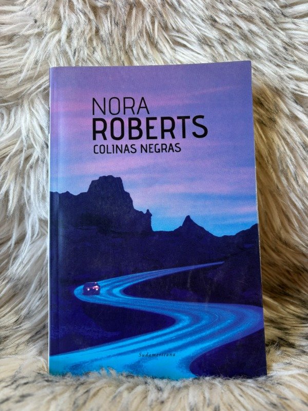 Producto - COLINAS NEGRAS - NORA ROBERTS