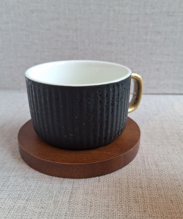 Producto - Taza con plato de madera