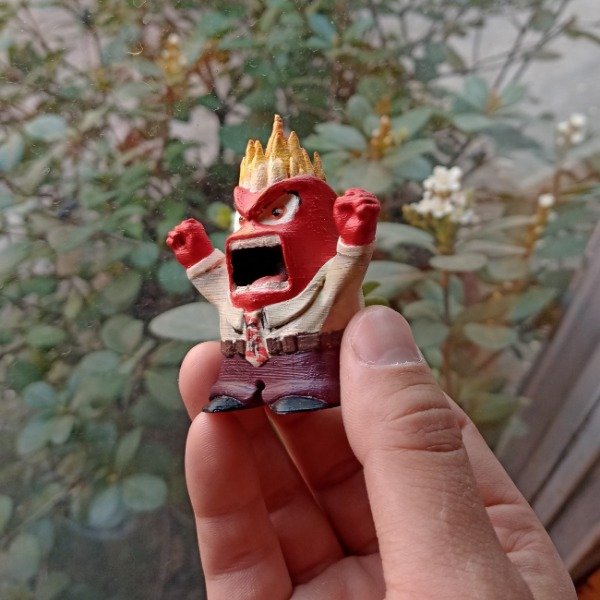 Producto - Furia De Intensamente Figura Pintado Llaverito Anger Muñeco