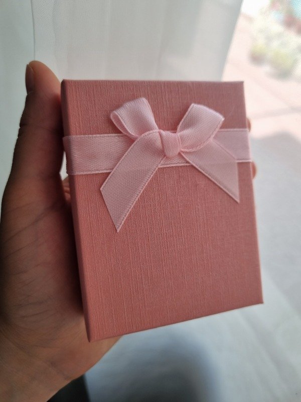 Producto - Cajita regalera (entra cadenita y aros) amplia