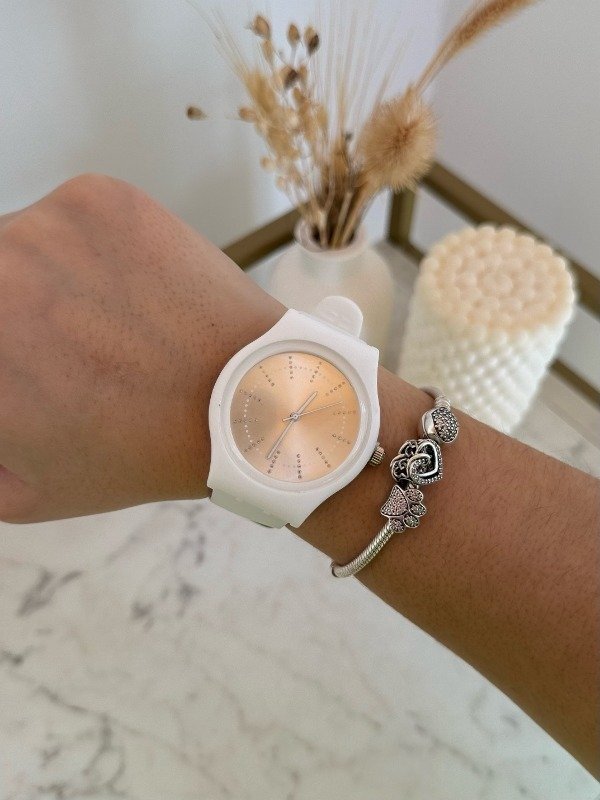 Producto - RELOJ NEREA BLANCO