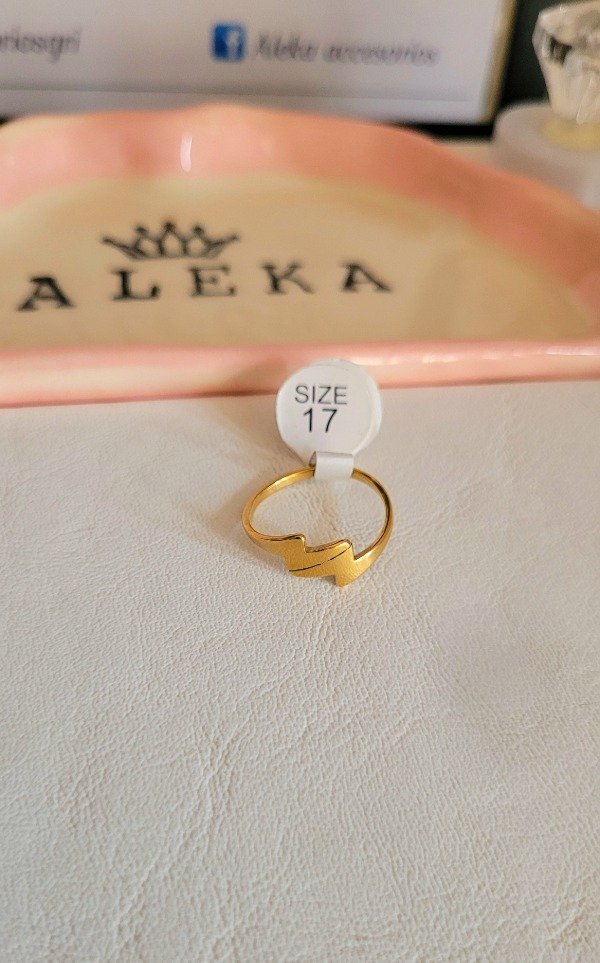 Producto - Anillo rayo(talle 17)de acero dorado - 2