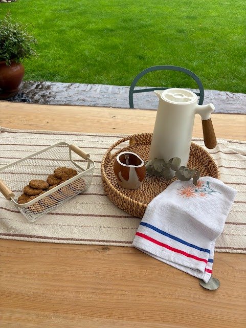 Producto - Canasta de Metal con manijas de Bambú