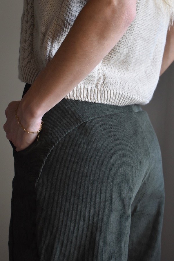 Producto - Pantalón corderoy - Cedro