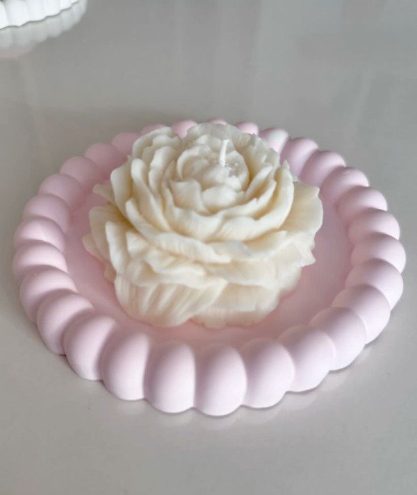 Producto - PLATITO Y VELA PEONIA GRANDE AROMÁTICA