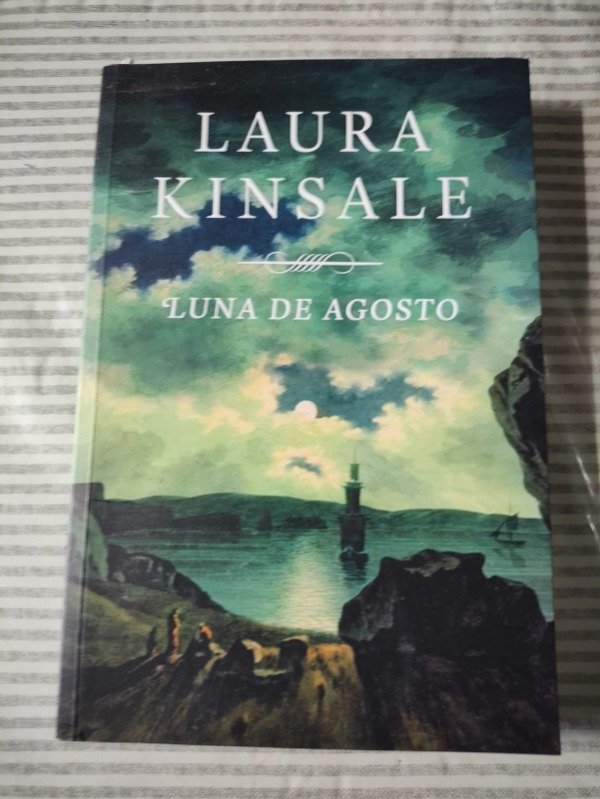Producto - Luna de agosto de Kinsale, Laura
