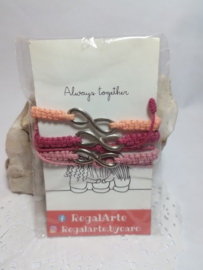Producto - Trío de Pulseras  con Dije Infinito