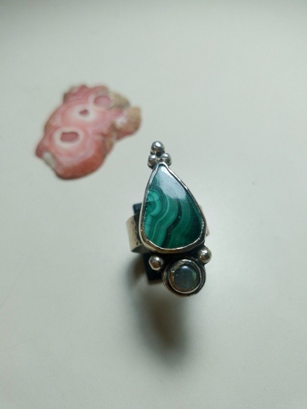 Producto - Anillo Malaquita y Labradorita, alpaca y plata