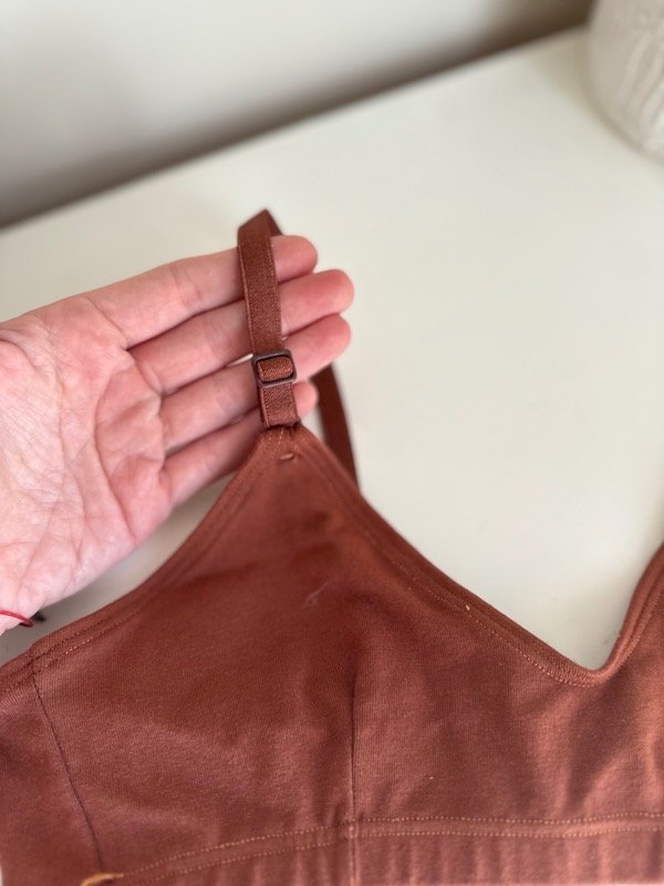 Producto - Corpiño Maju chocolate - reguladores de plástico (falla)