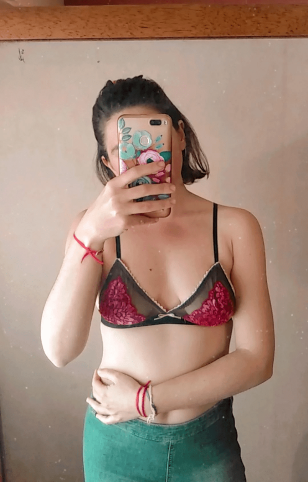 Producto - Bralette Petunia microtul verde militar/puntilla. Ver más colores.