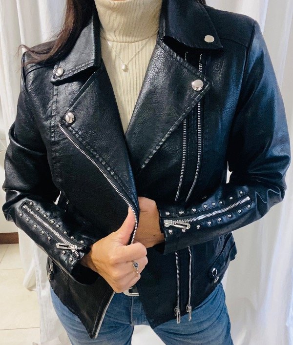 Producto - Campera Cuero Tachas