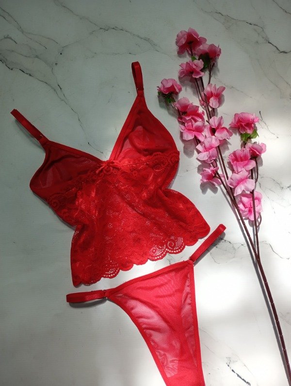 Producto - Conjunto bralette de microtul y encaje