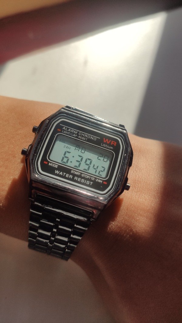 Producto - Reloj tipo casio negro