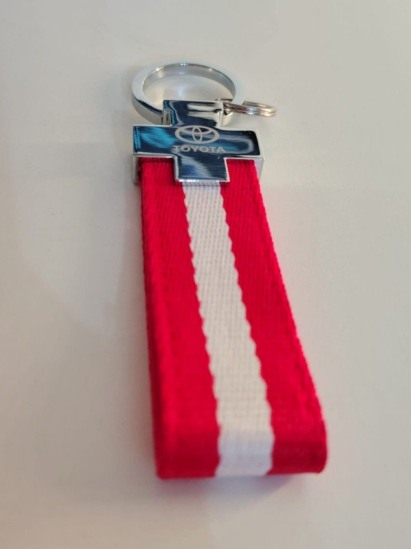 Producto - Llavero bandera de tela Toyota