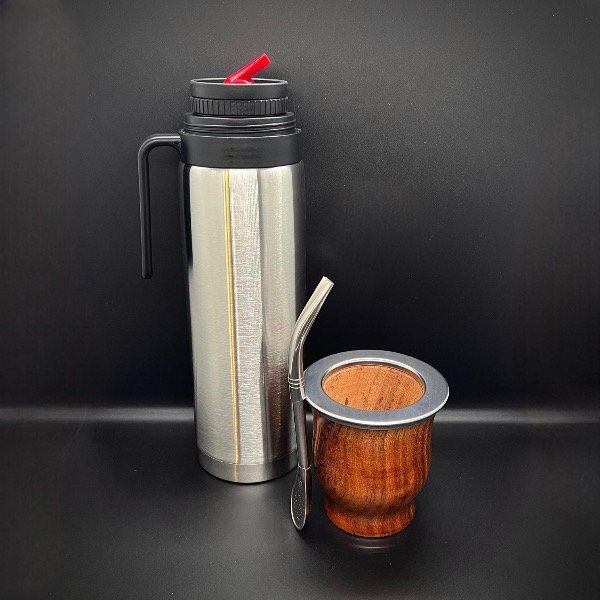 Producto - Camionero Algarrobo Claro grabado + Termo grabado + Bomb.