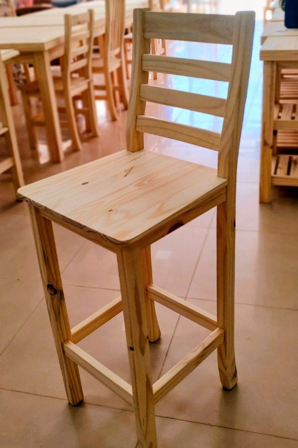 Producto - Taburete de Pino Capri