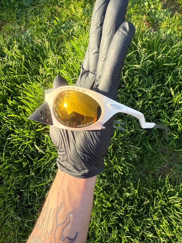 Producto - Oakley Plantaris white