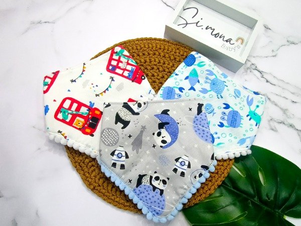 Producto - Babero pompon