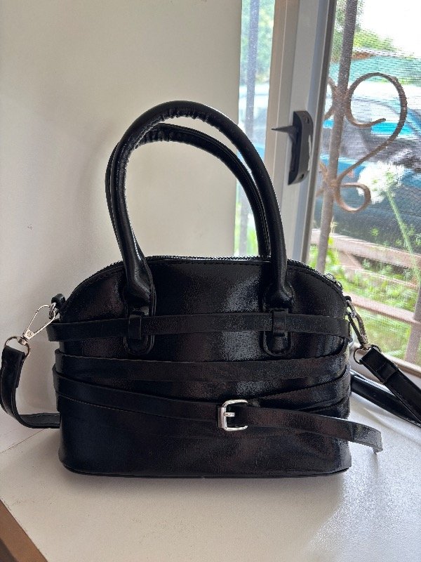 Producto - Cartera negra.2 viene con correa larga