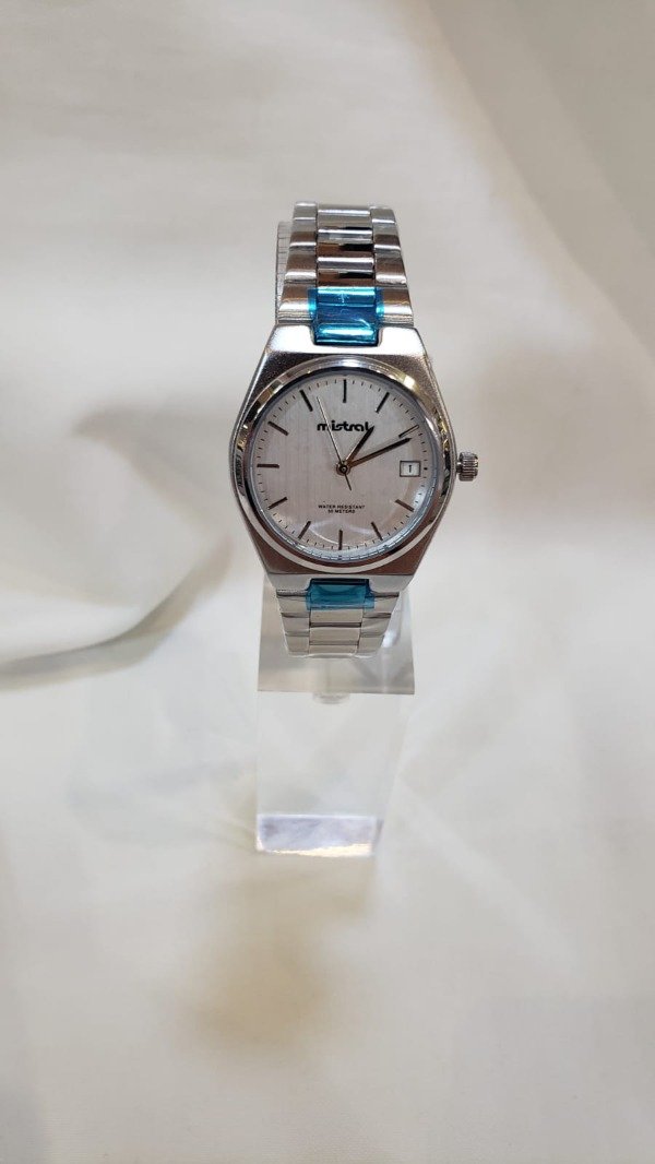 Producto - Reloj plateado mistral