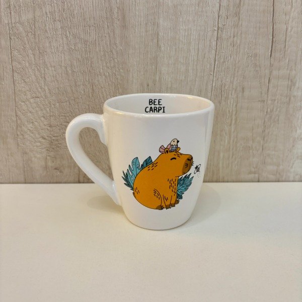 Producto - Taza Capibara "Bee Carpi"