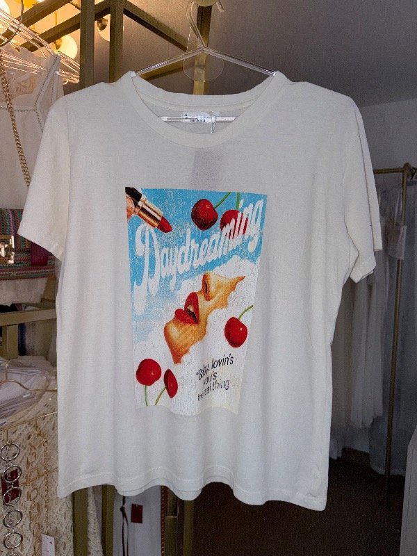 Producto - Remera daydreaming