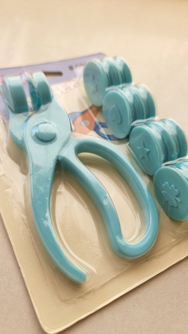 Producto - Tijera de REPUJE con 8 diseños