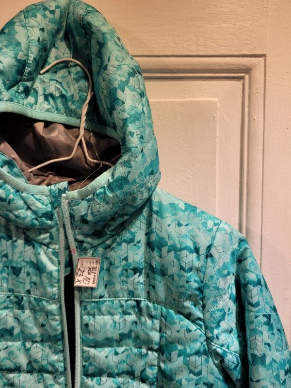 Producto - Campera DECATHLON puffer celeste Talle 10 años - PRECIO: 23X - 2