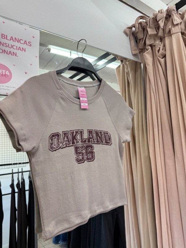 Producto - Baby tee OAKLAND