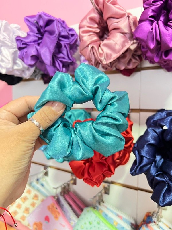 Producto - SCRUNCHIE SATÉN VERDE CLARO