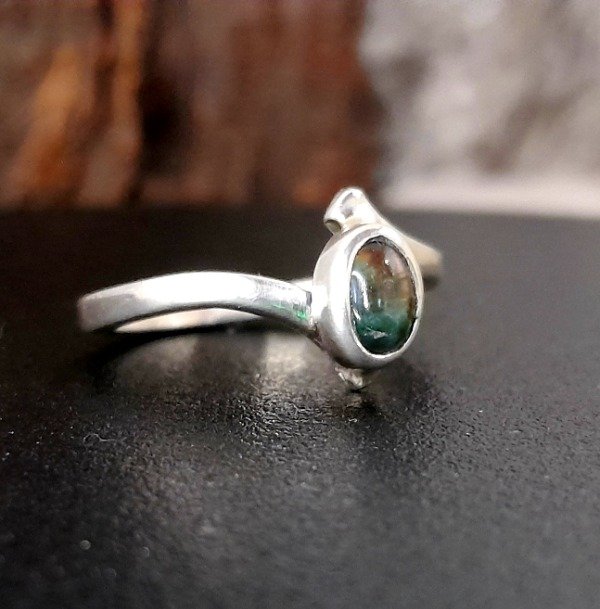 Producto - Anillo de plata 925 con Labradorita oval chica - 1
