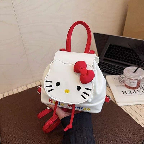 Producto - mochila kitty roja 3D