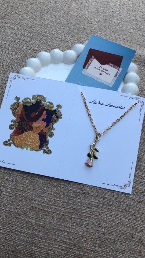 Producto - Combo: collar rosa La Bella y la Bestia (rosa claro) + 2 tarjetas