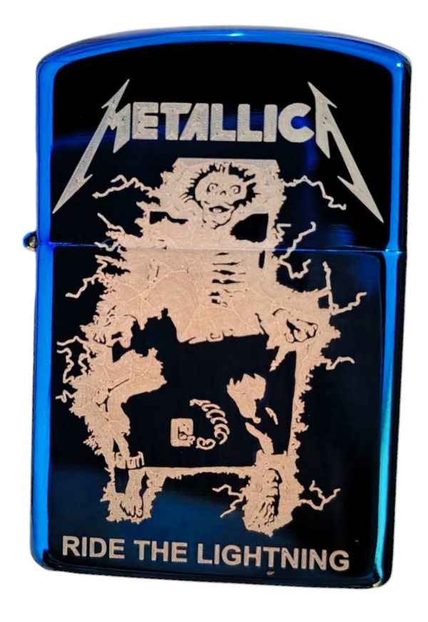 Producto - ENCENDEDOR RECARGABLE A BENCINA METALLICA RIDE THE LIGHTNING