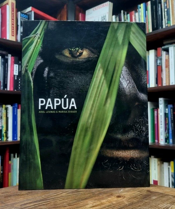 Producto - Papúa-  Ariel Levinas