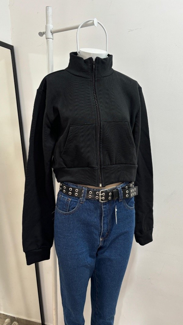 Producto - Campera crop negra