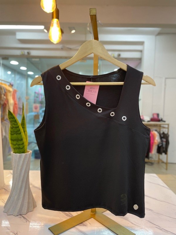 Producto - Musculosa con anillos 0400