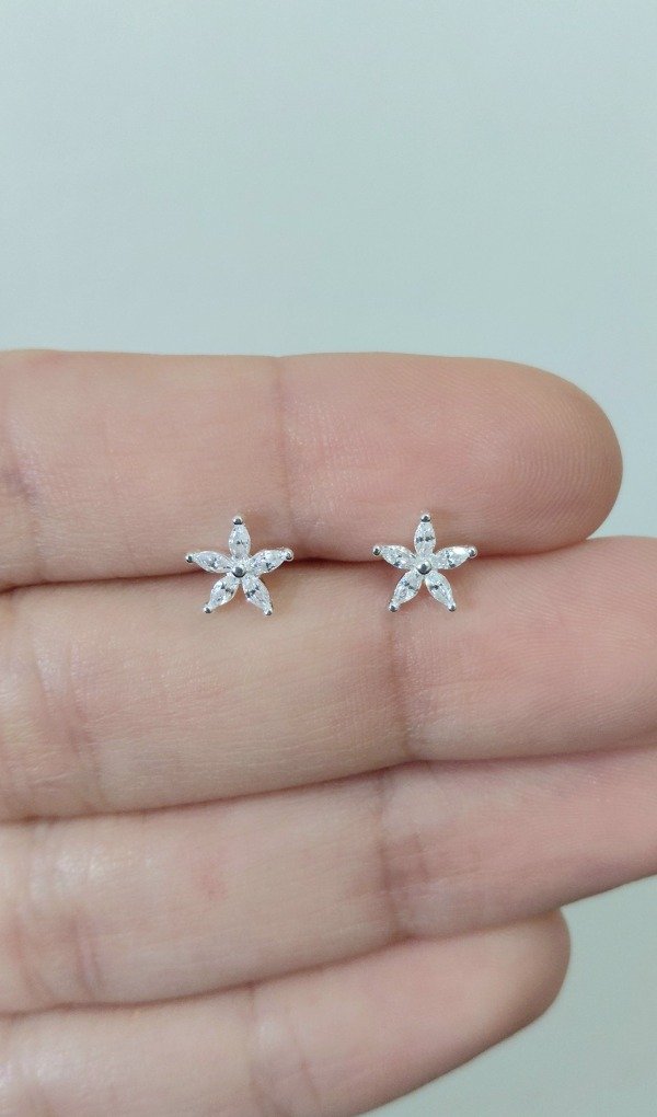 Producto - Aros de Plata Flor 5 Pétalos Cubic (por par)