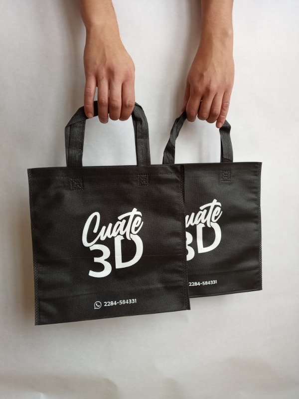 Producto - 500 bolsas c/ manijas 30x30
